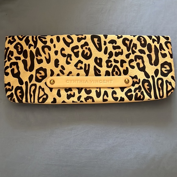 12th Street by Cynthia Vincent clutch bag - Picture 5 of 6